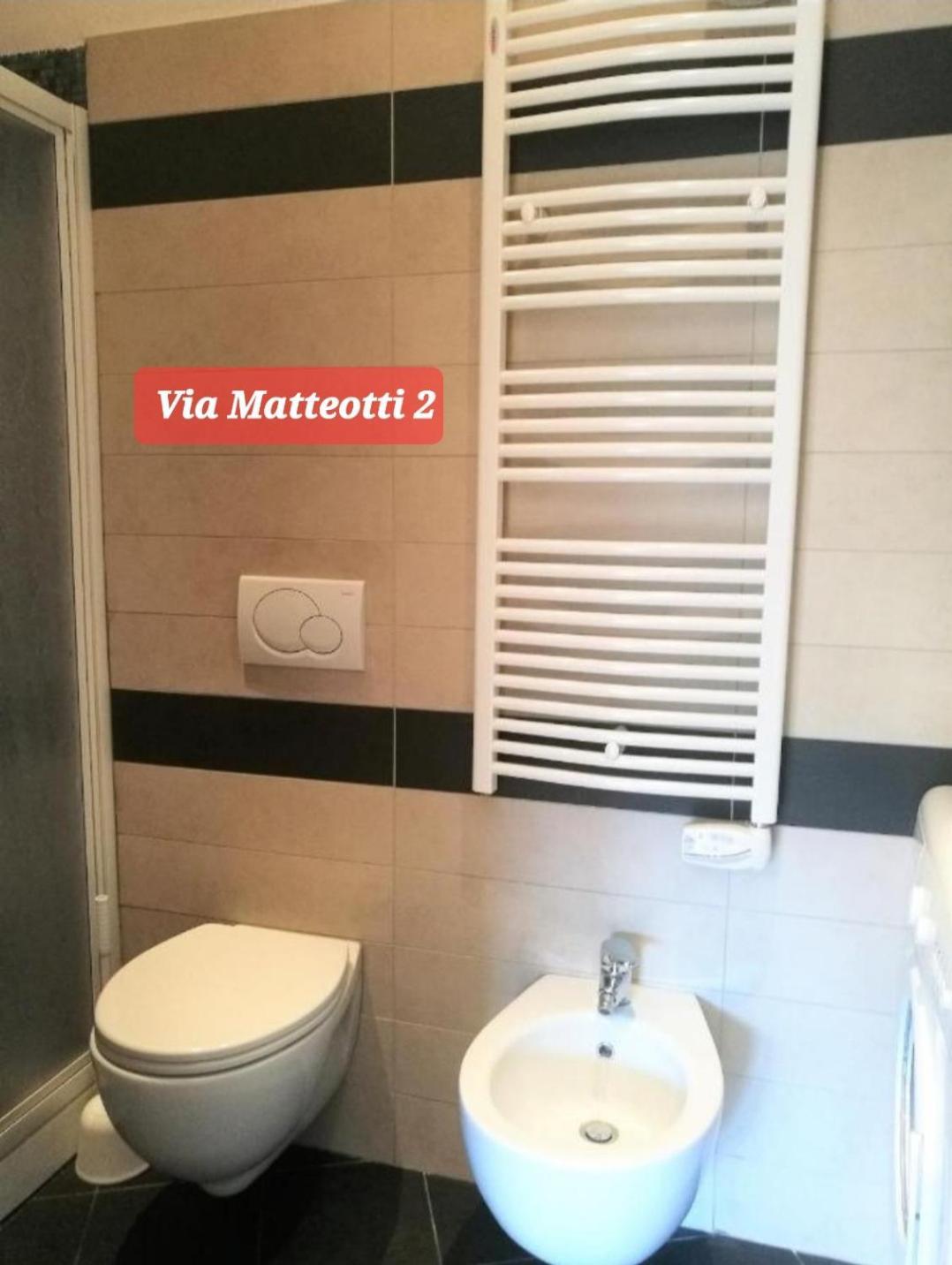 Via Matteotti & Via Carracci Apartments بولونيا المظهر الخارجي الصورة