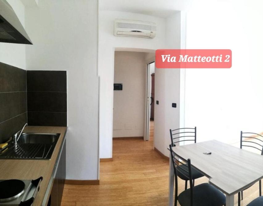 Via Matteotti & Via Carracci Apartments بولونيا المظهر الخارجي الصورة