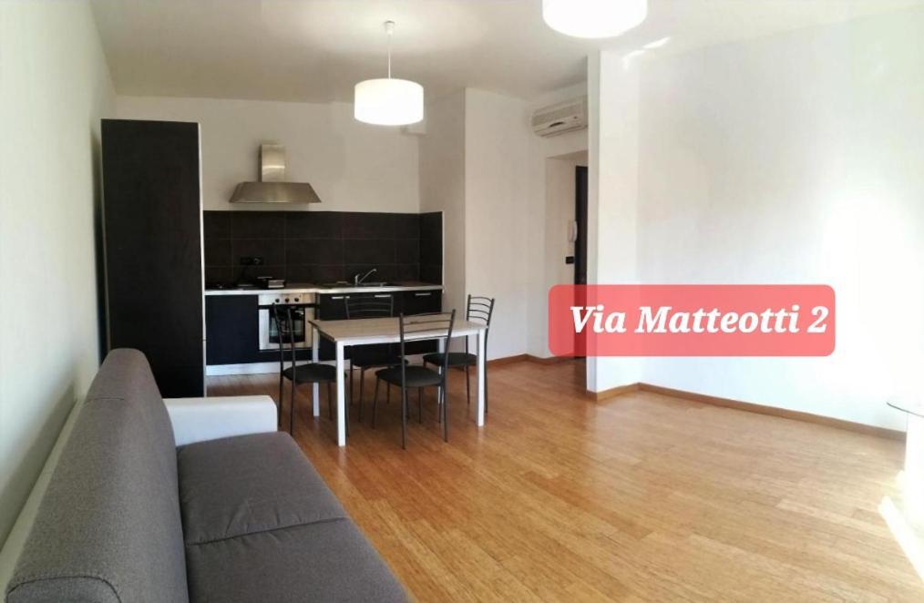 Via Matteotti & Via Carracci Apartments بولونيا المظهر الخارجي الصورة